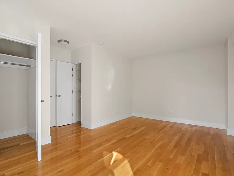 141 E 33rd St #7B — Photo 8