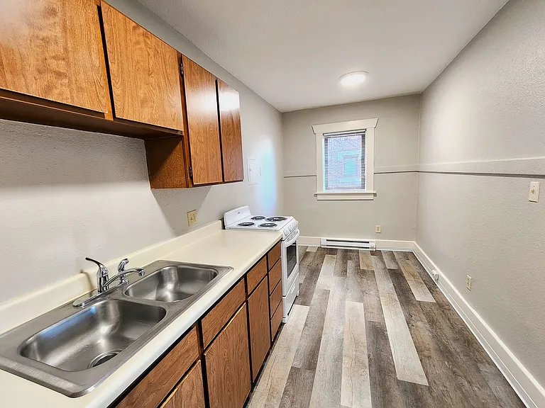 Florence Apartments — Photo 3