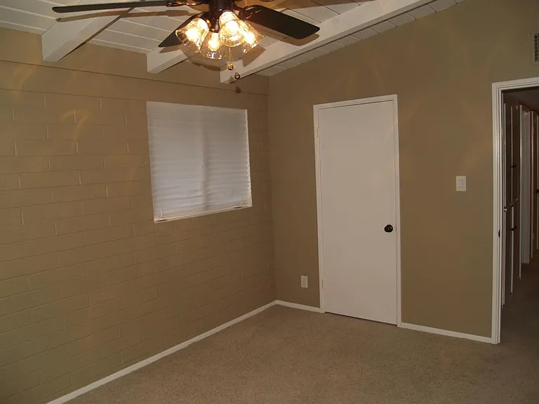 1418 Bryn Mawr Ave — Photo 17