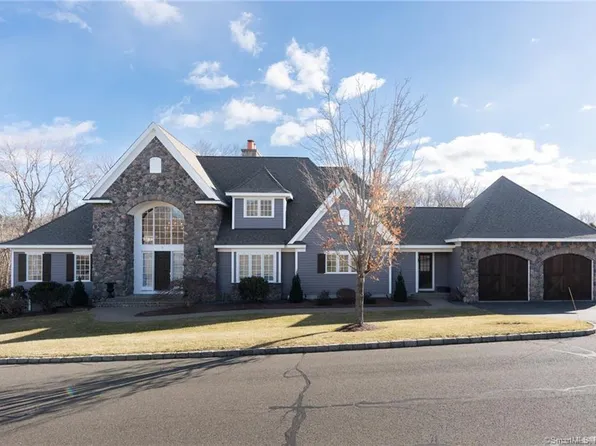 16 Somerset Drive, Middlebury, CT 06762