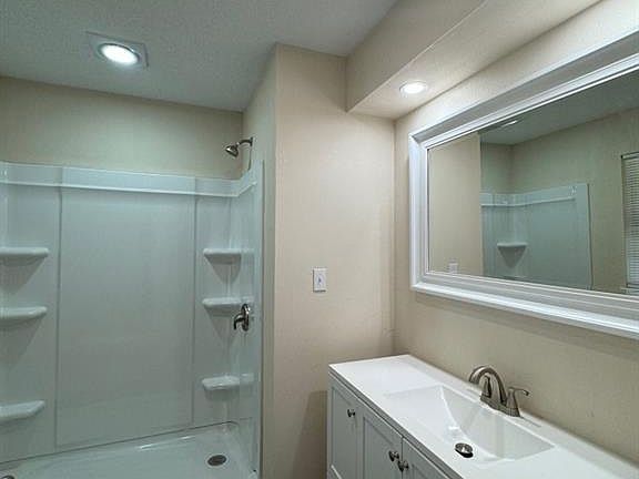 5th image of 41 Mojave Dr