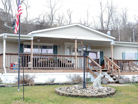 3rd image of 41 Pin Oak Dr