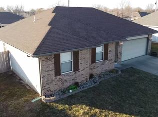 443 S Beechwood Ave, Republic, MO 65738