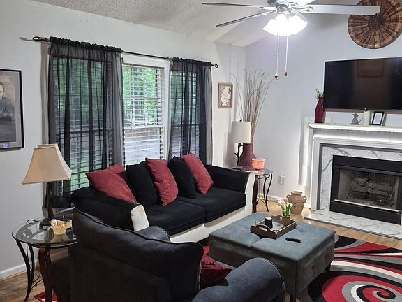 3rd image of 249 Wyndfall Ln