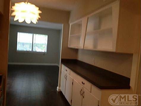 1st image of 110 N Willomet Ave APT 3
