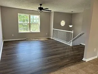 407 Bertha Way — Photo 30