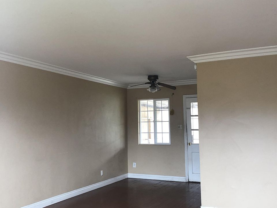 2nd image of 2116 San Marino St