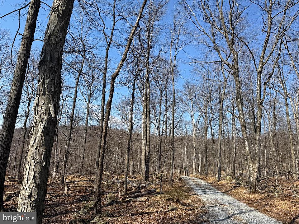 1st image of Middle Point Rd