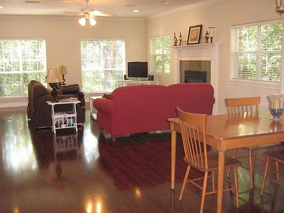 3rd image of 5512 Summerhill Ln