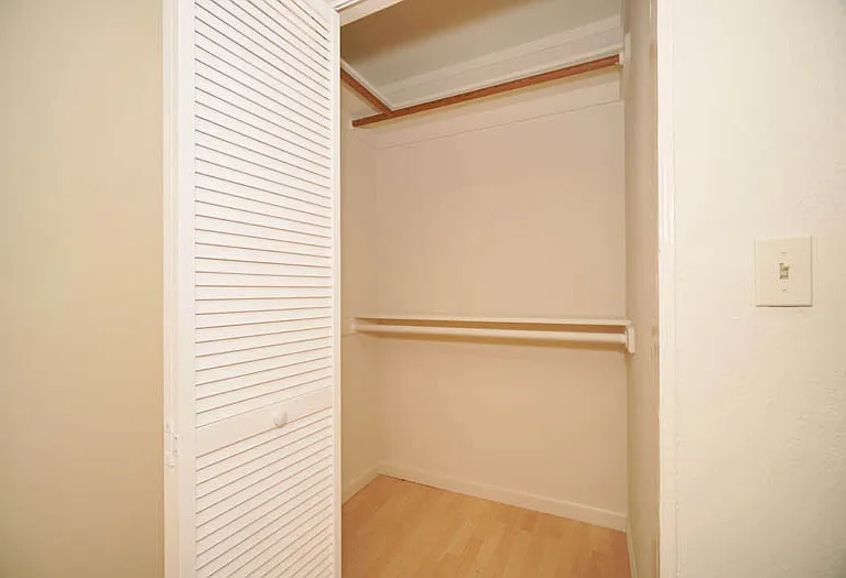 22681 E Cliff Dr — Photo 14