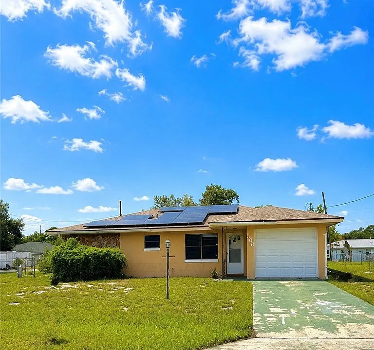 303 Lotus Ave
