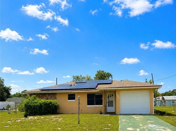 303 Lotus Ave
