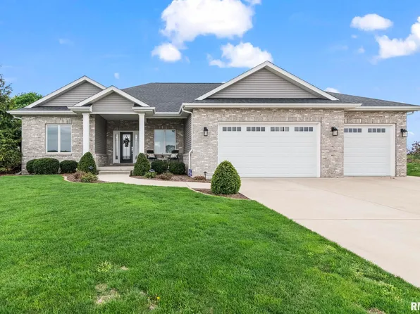 3700 Crystal Spring Dr, Springfield, IL 62711