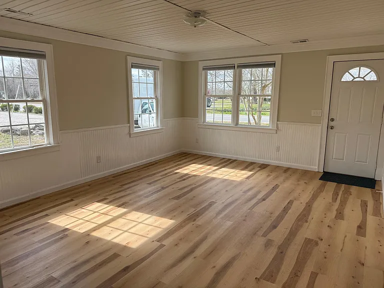 1403 Woodville Rd — Photo 7