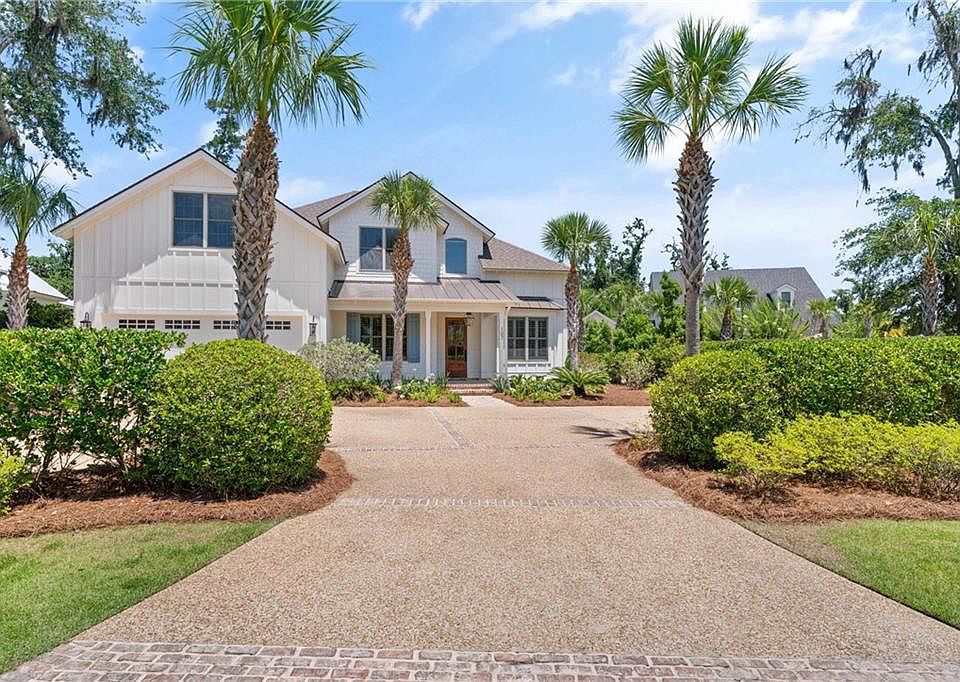 1st image of 107 Yacht Club Dr