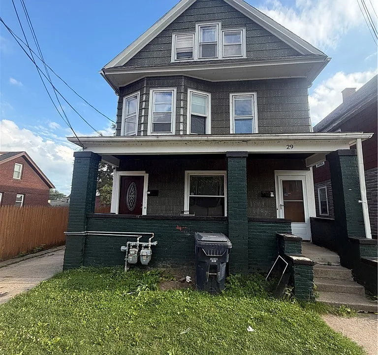 29 Apple Ave