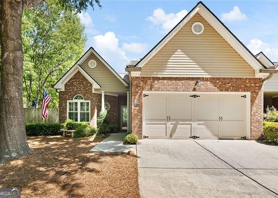 1st image of 3236 Abbott Dr #8