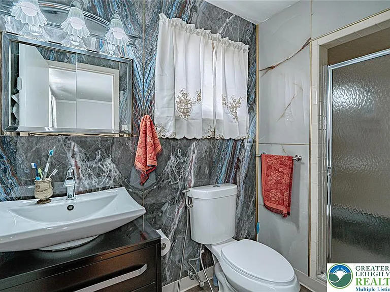 2627 Nottingham Rd — Photo 22