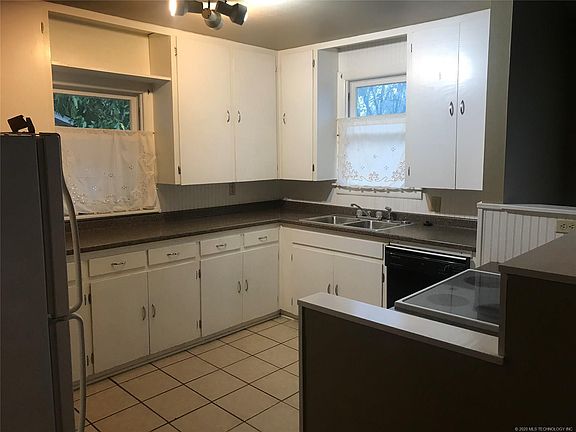 2nd image of 1014 S Trenton Ave