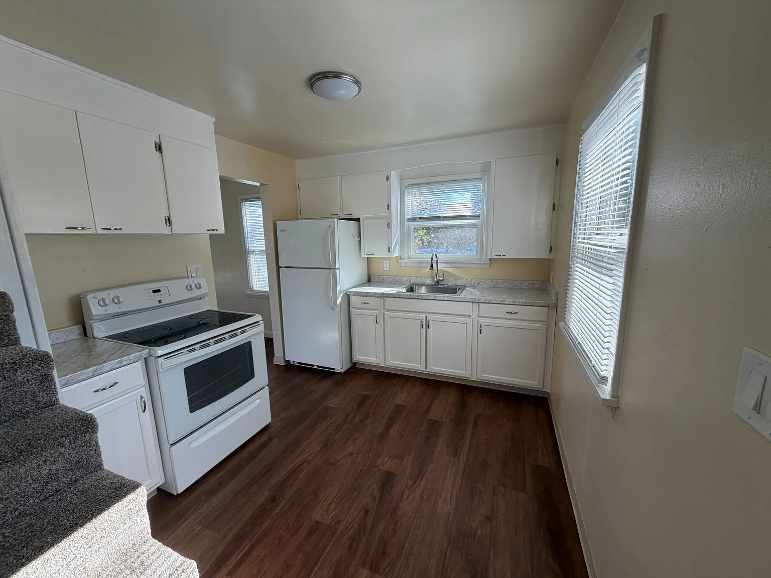 2 bed, 1085 sqft, $1,500 — Photo 4