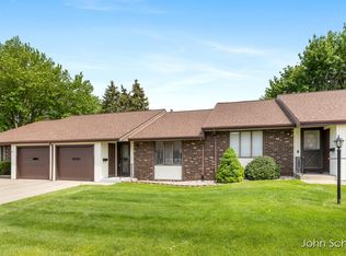 5154 Ridge Ct, Hudsonville, MI 49426