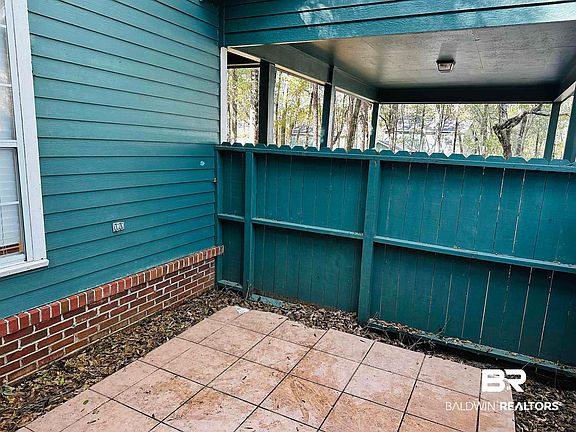 5th image of 64 Summer Oaks Dr