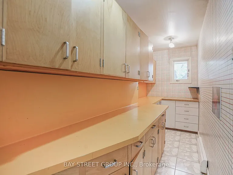 28 Wembley Ave — Photo 9