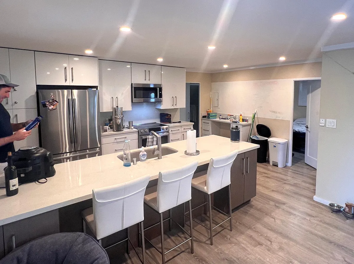 Building Photo - 618A Maluniu Ave #1