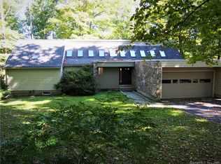 730 N Park Ave, Easton, CT 06612