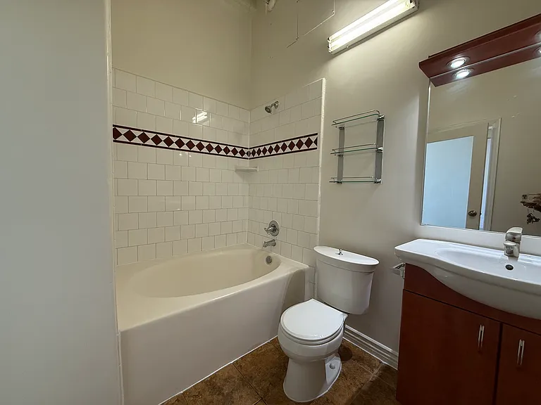 312 W 5th St #826 — Photo 8