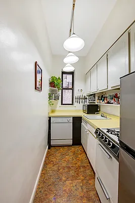 Rented by Compass | media 16