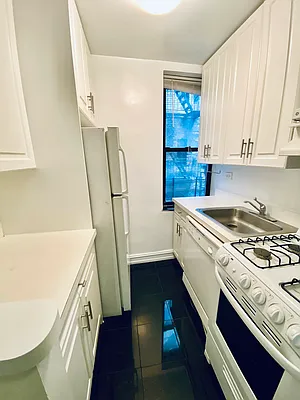 Rented by Douglas Elliman | media 5