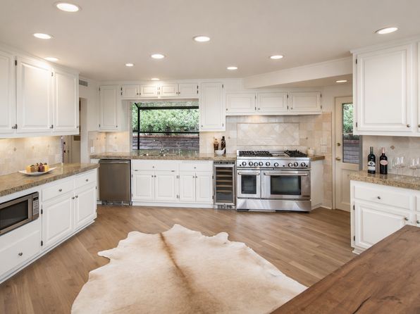 9305 Beverlycrest Dr