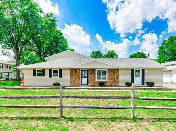 2510 Barth Dr #47, Uniontown, OH 44685