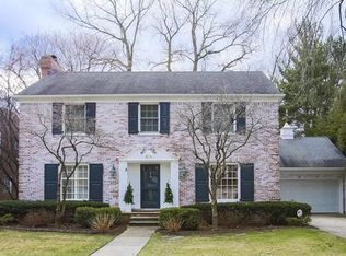 329 Touraine Rd, Grosse Pointe Farms, MI 48236