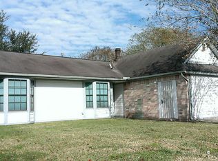 5602 Stone Creek Dr, La Porte, TX 77571