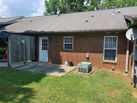 3rd image of 403 McKinley Pl