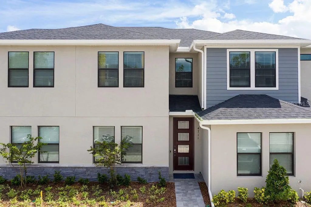3 bed, 2.5 bath, 1591 sqft, $2,800 — Photo 1