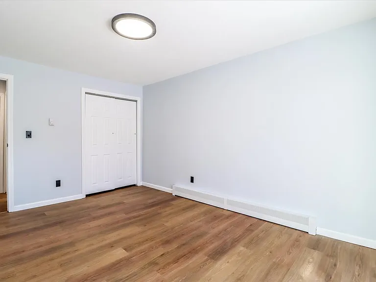 615 Fox Run Ln — Photo 16