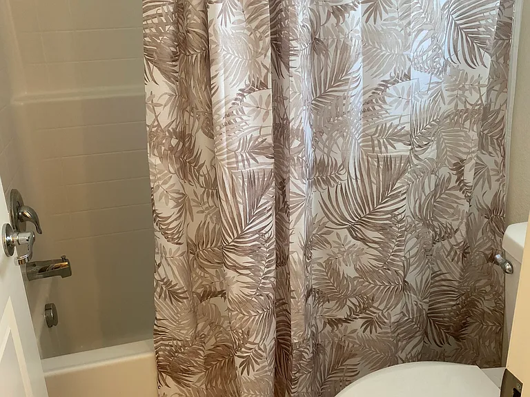 8940 Wolf River Dr — Photo 3