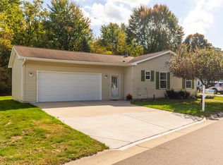 111 Block St, Williamston, MI 48895