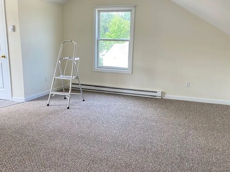 74 Exeter Rd — Photo 10