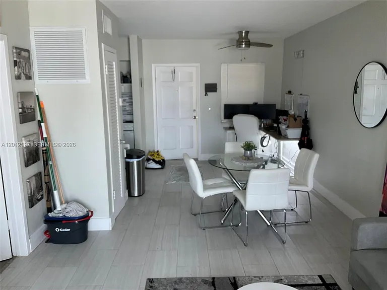 510 SE 9th St #5 — Photo 12