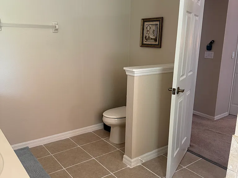 869 Assembly Ct — Photo 24