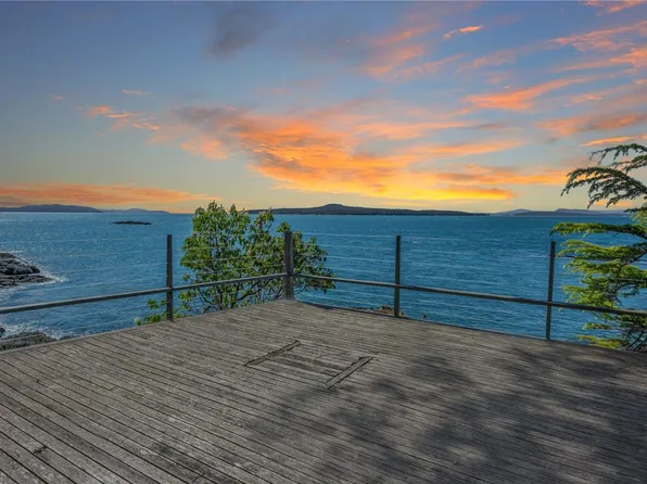 27113 Schooner Way, Southern Gulf Islands, BC V0N 2M2