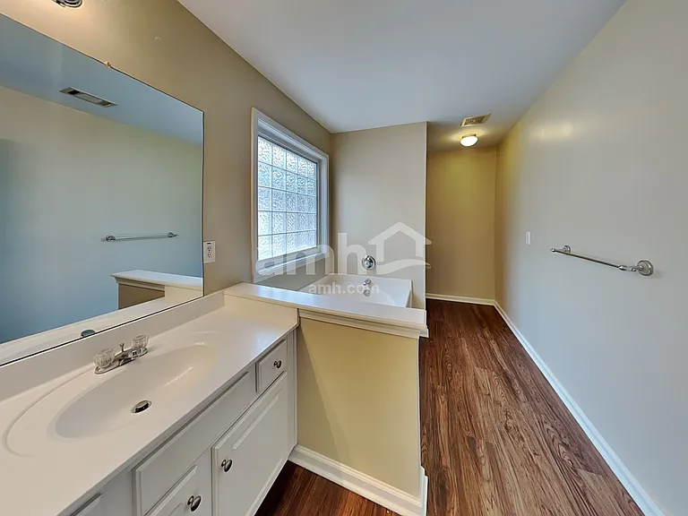 16 Creekside Way — Photo 10