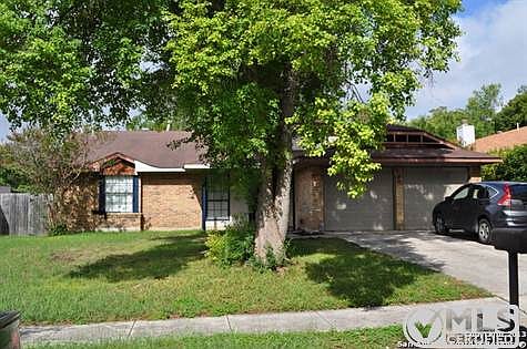 4th image of 816 Garden Meadow Dr
