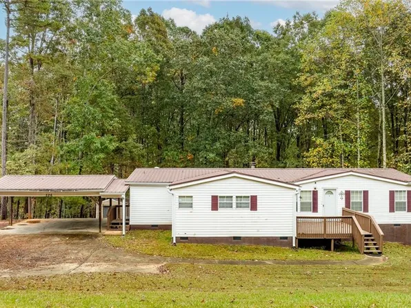 526 Stoneridge Dr, Winder, GA 30680