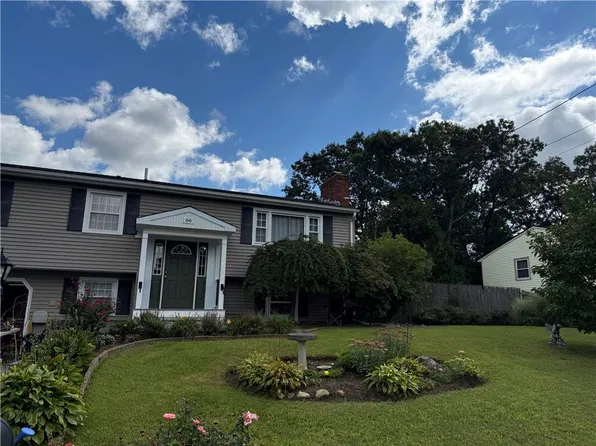 66 Acorn Ln, West Warwick, RI 02893