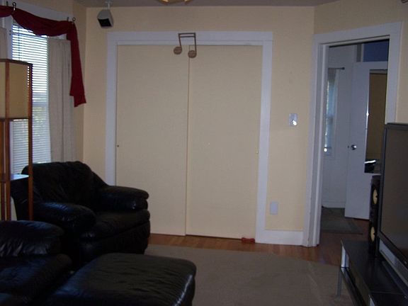 Upstairs Living Room - view 2